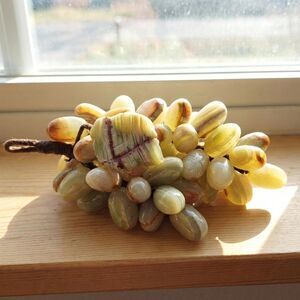 Handmade Green Onyx Grapes Bunch, Decorative Marble Fruit Stone Carving display
